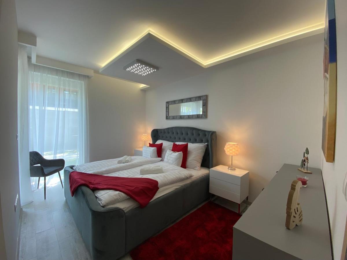 Sunshine Homes Zamárdi Екстериор снимка