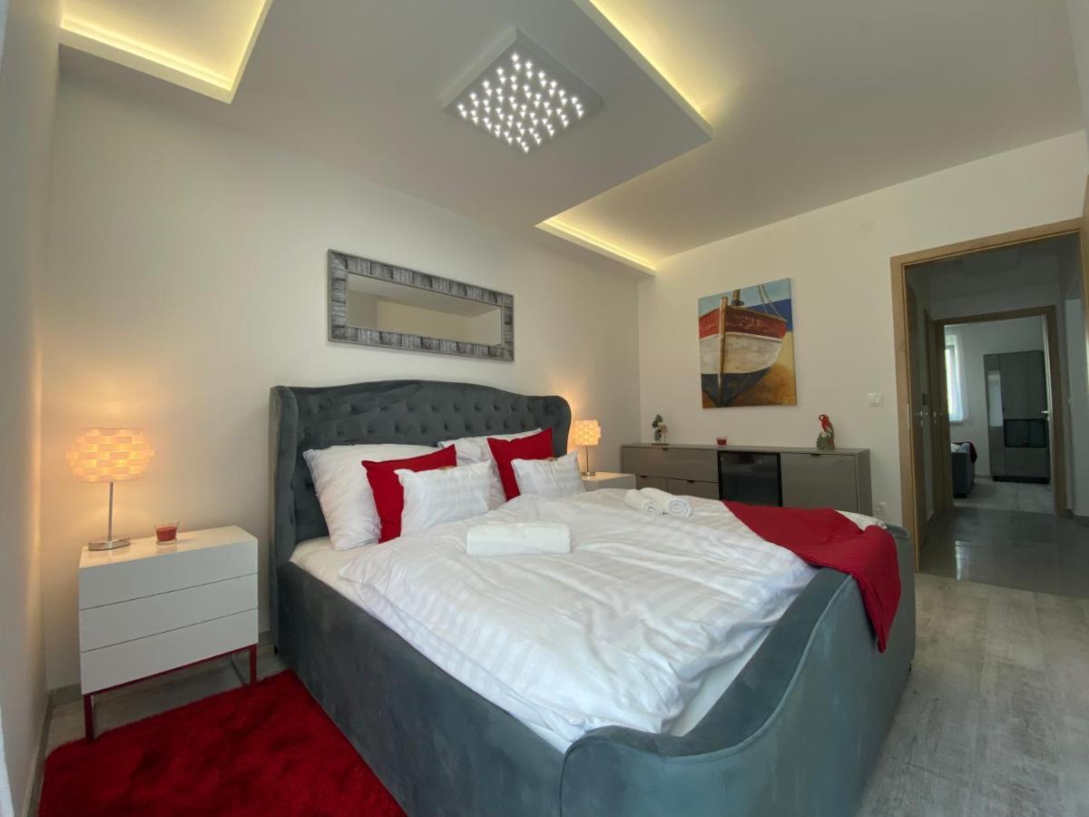 Sunshine Homes Zamárdi Екстериор снимка